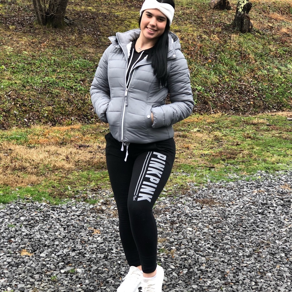 Hollister snow jacket - Picture 2 of 2